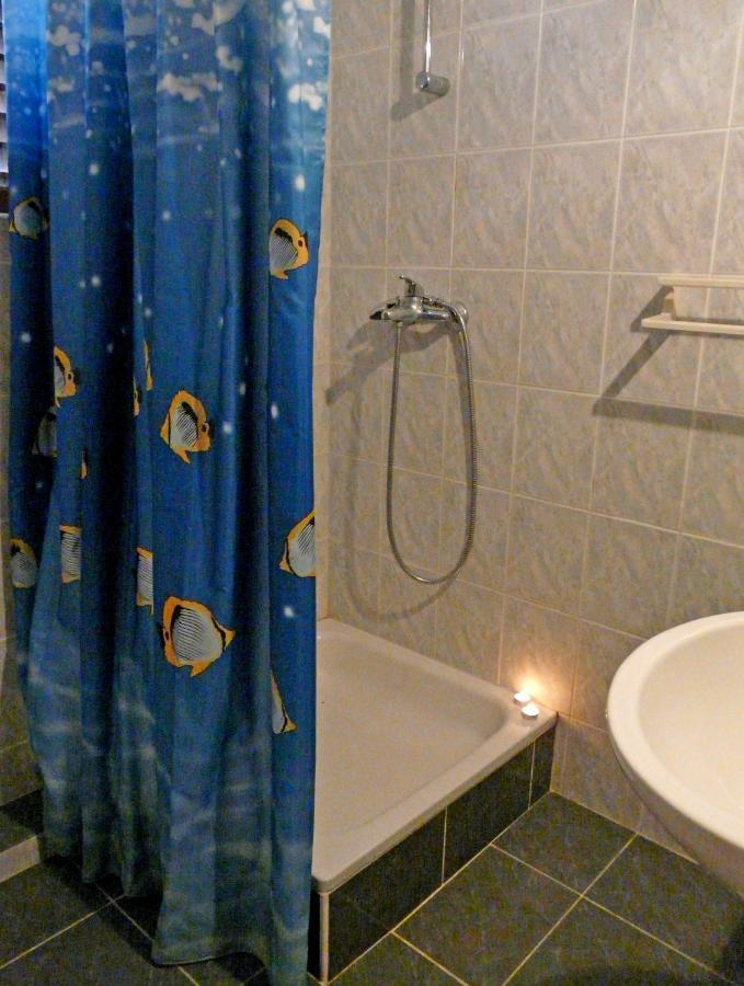 Apartments By The Sea Drvenik Donja Vala, Makarska - 6756 Ngoại thất bức ảnh