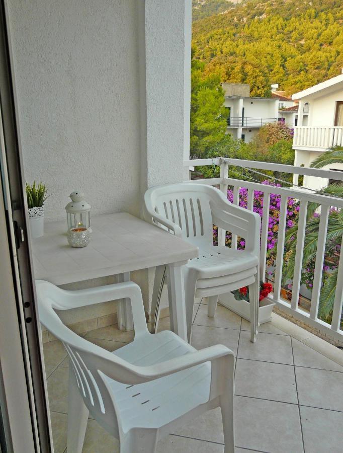Apartments By The Sea Drvenik Donja Vala, Makarska - 6756 Ngoại thất bức ảnh